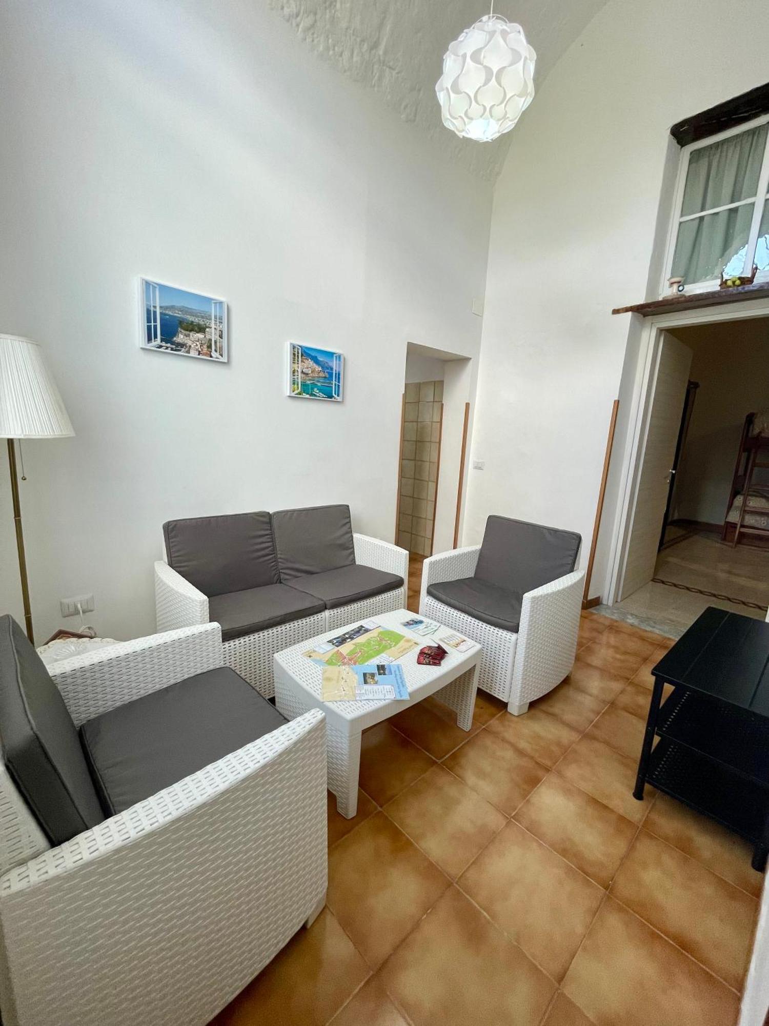 Mena Holiday House Villa ซานตาเญลโล ภายนอก รูปภาพ